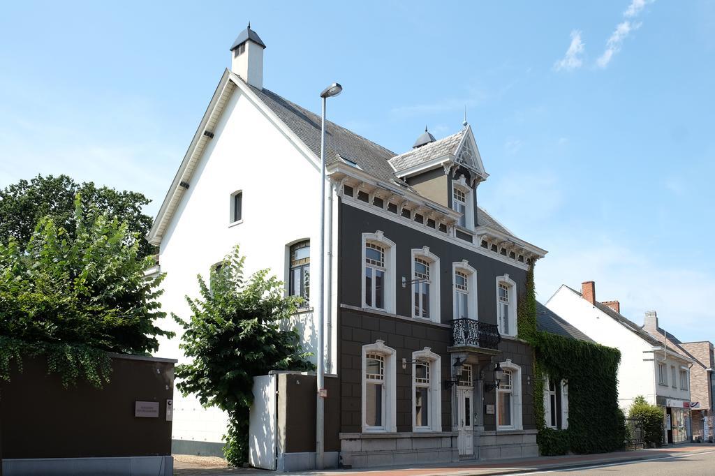 Hotel Villa Tilia Retie Exterior photo